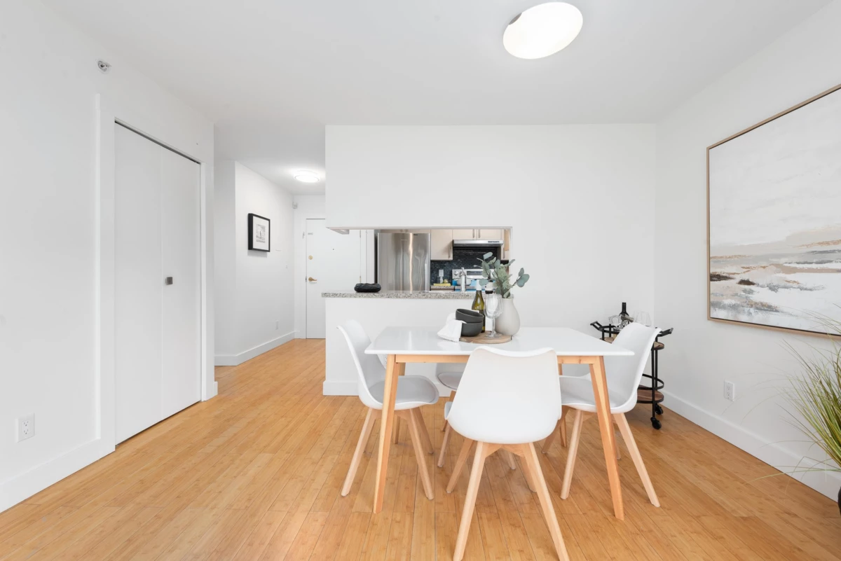 Dining Area Photo of 11D 199 Drake Street, Vancouver, BC