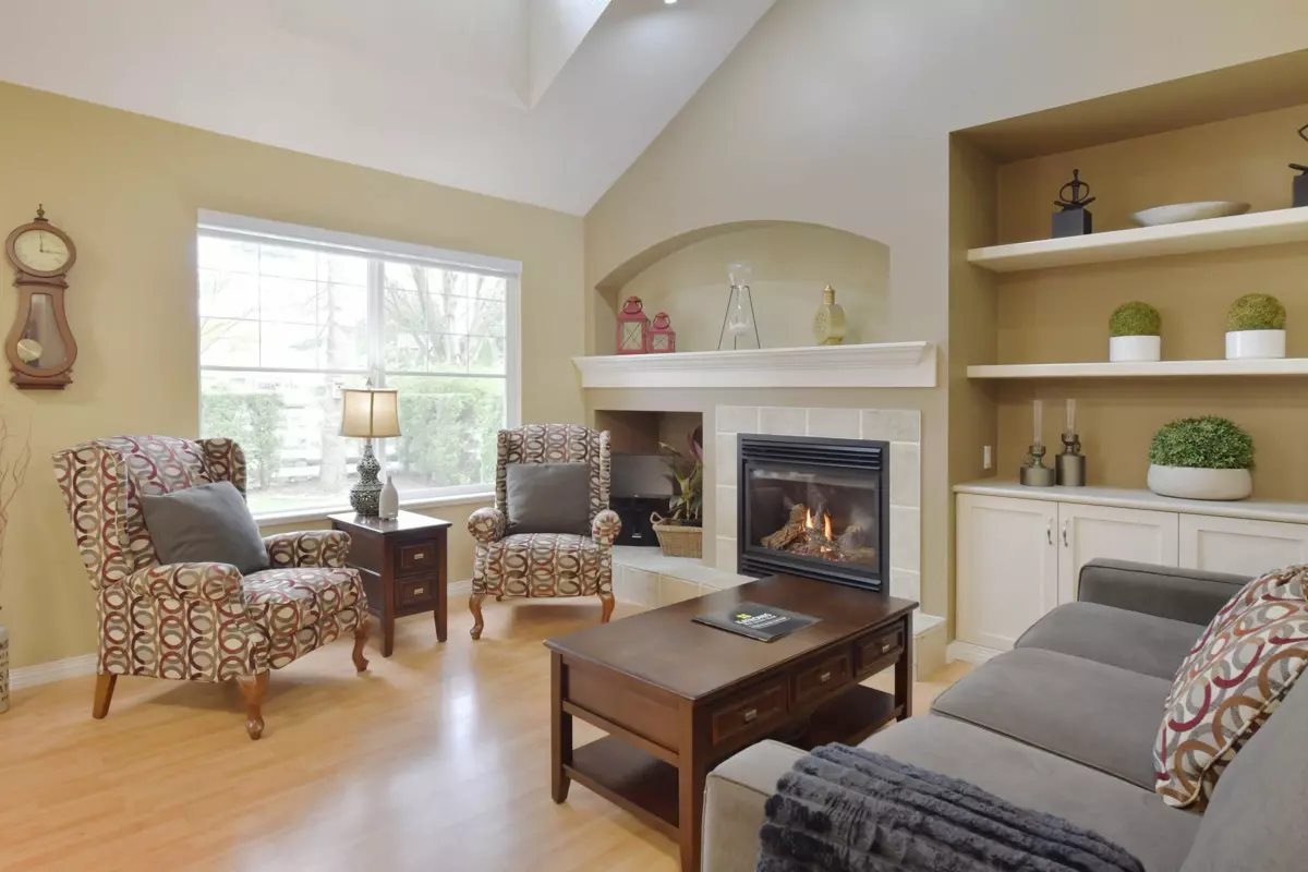 Dining Area Photo of 1 17097 64 Avenue, Surrey, BC