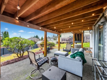 Hot Tub / Spa Photo of 2972 Robson Drive, Coquitlam, BC
