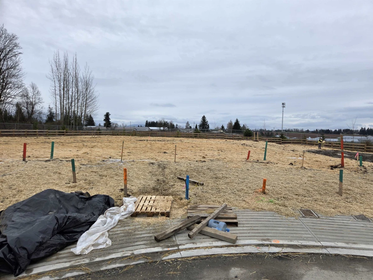 Family Room Photo of 2549 Crossing Court, Abbotsford, BC