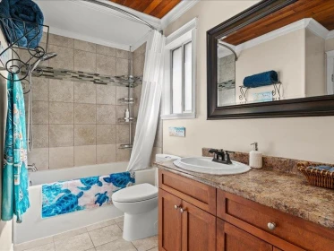 Powder Room Photo of 46633 Hope River Road, Chilliwack, BC