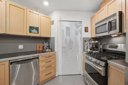 303 5779 Birney Avenue, Vancouver, BC, Vancouver — Apartment/Condo for sale