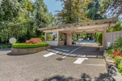 Front Yard Photo of 316 4900 Cartier Street, Vancouver, BC