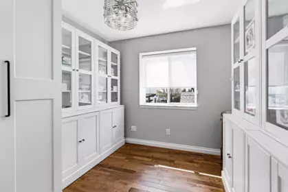 Entry Foyer Photo of 1381 Oxford Street, Coquitlam, BC