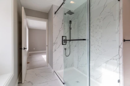 Hallway Photo of 1 1211 Thomas Avenue, Coquitlam, BC