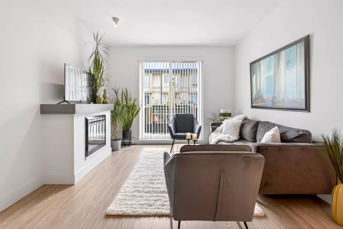 Family Room Photo of 48 19477 72a Avenue, Surrey, BC