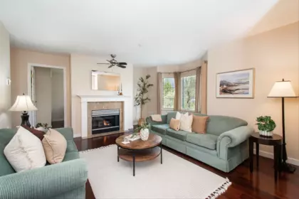 317 2020 Cedar Village Crescent, North Vancouver, BC, North Vancouver — Apartment/Condo for sale