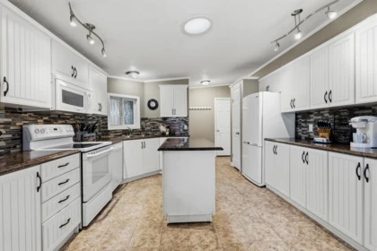 Primary Bedroom Photo of 11 44565 Monte Vista Drive, Chilliwack, BC