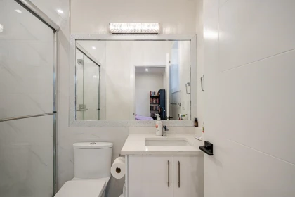 Entry Foyer Photo of 10643 124a Street, Surrey, BC