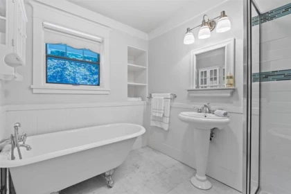Garden / Landscaping Photo of 13685 30 Avenue, Surrey, BC