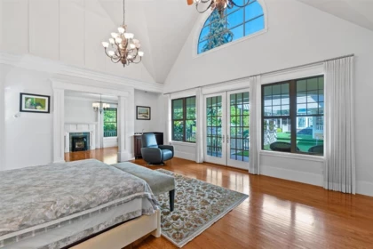 Hallway Photo of 13685 30 Avenue, Surrey, BC