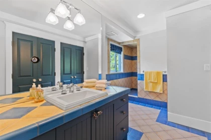Swimming Pool Photo of 13685 30 Avenue, Surrey, BC