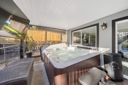 Hot Tub / Spa Photo of 10519 Slatford Street, Maple Ridge, BC