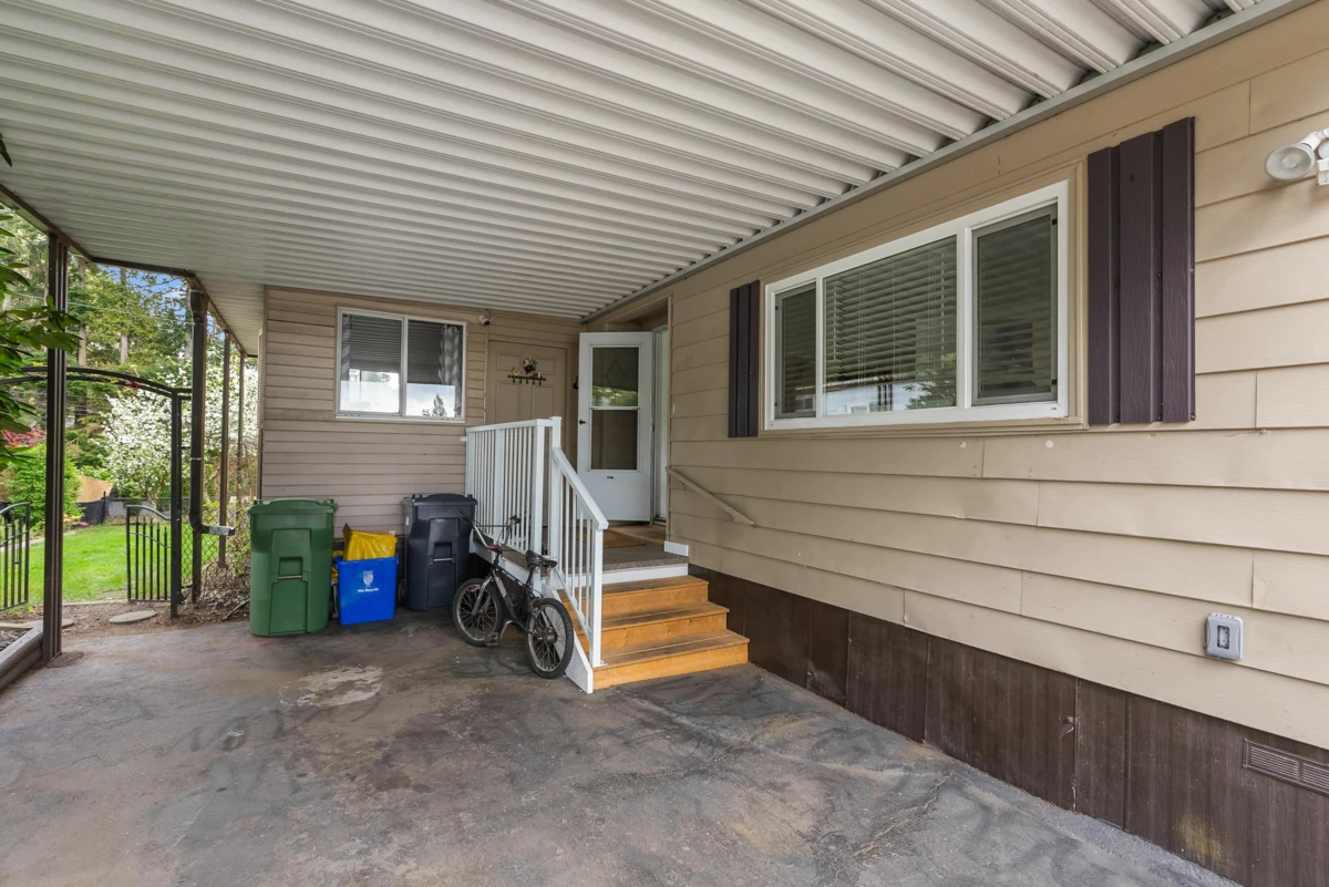 Family Room Photo of 120 3665 244 Street, Langley, BC