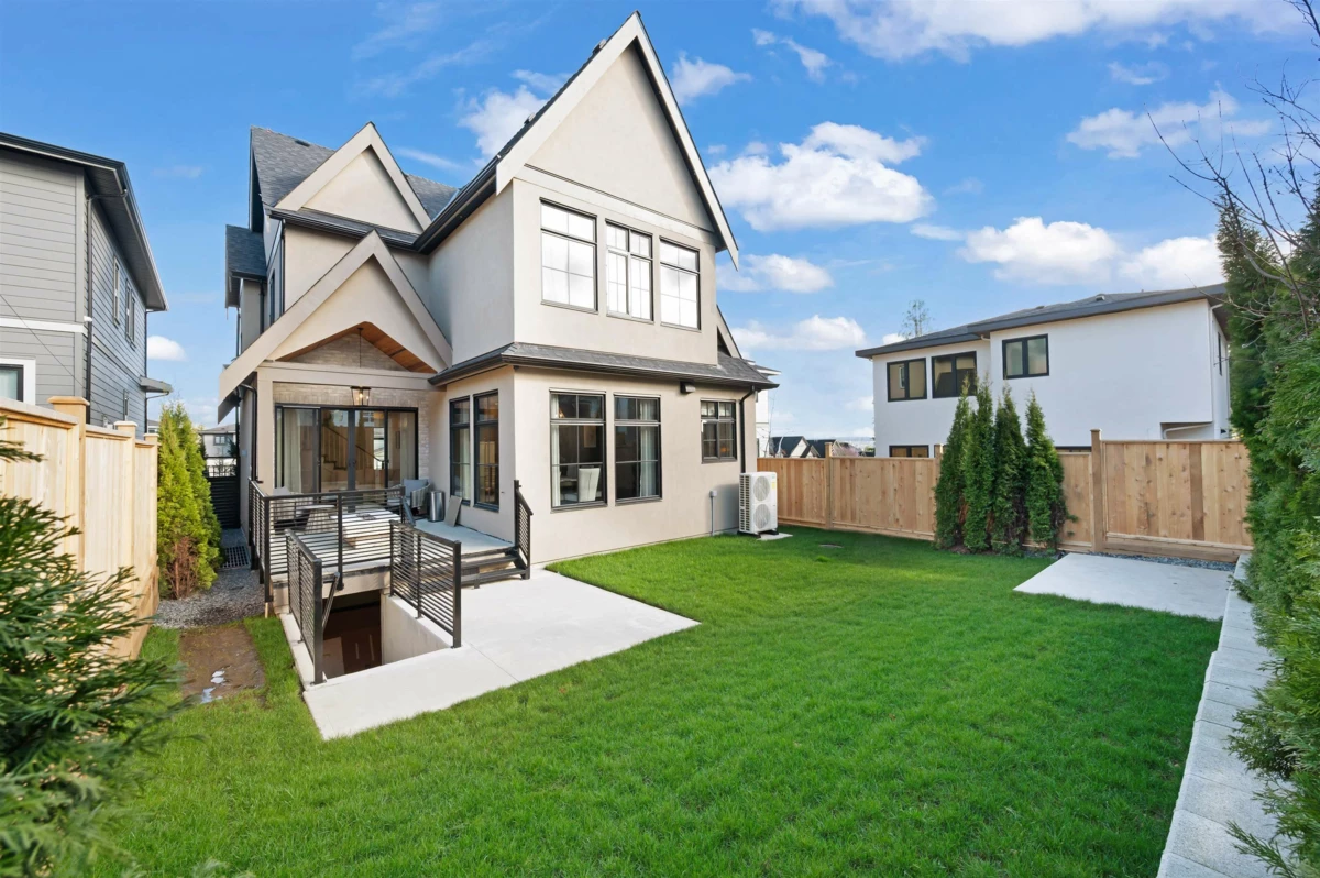 Family Room Photo of 6915 205 Street, Langley, BC
