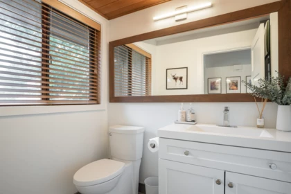 Guest Bathroom Photo of 206 6117 Eagle Drive, Whistler, BC