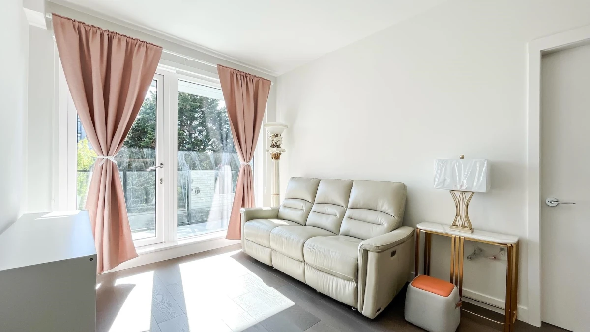 Family Room Photo of 313 5168 Cambie Street, Vancouver, BC