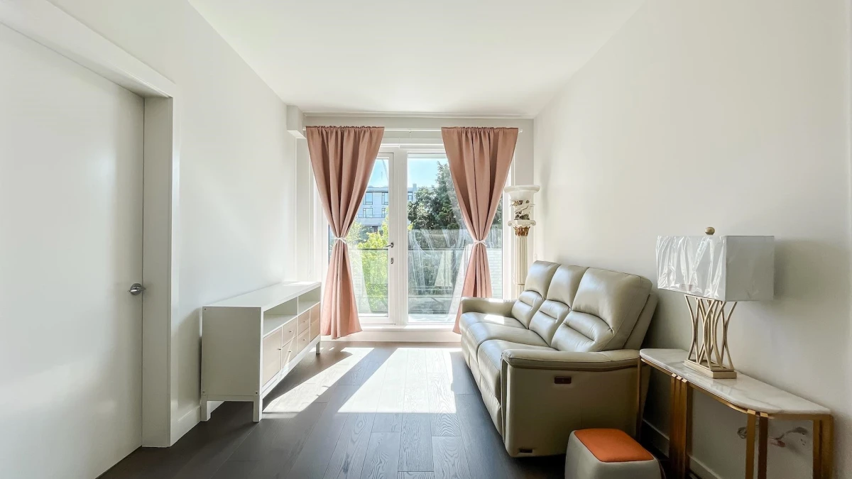Living Room Photo of 313 5168 Cambie Street, Vancouver, BC