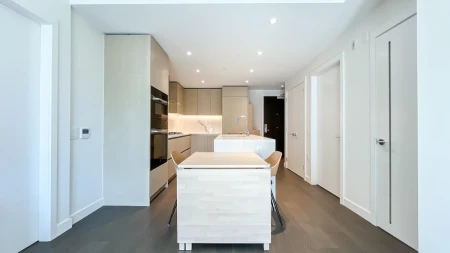 Kitchen Island Photo of 313 5168 Cambie Street, Vancouver, BC
