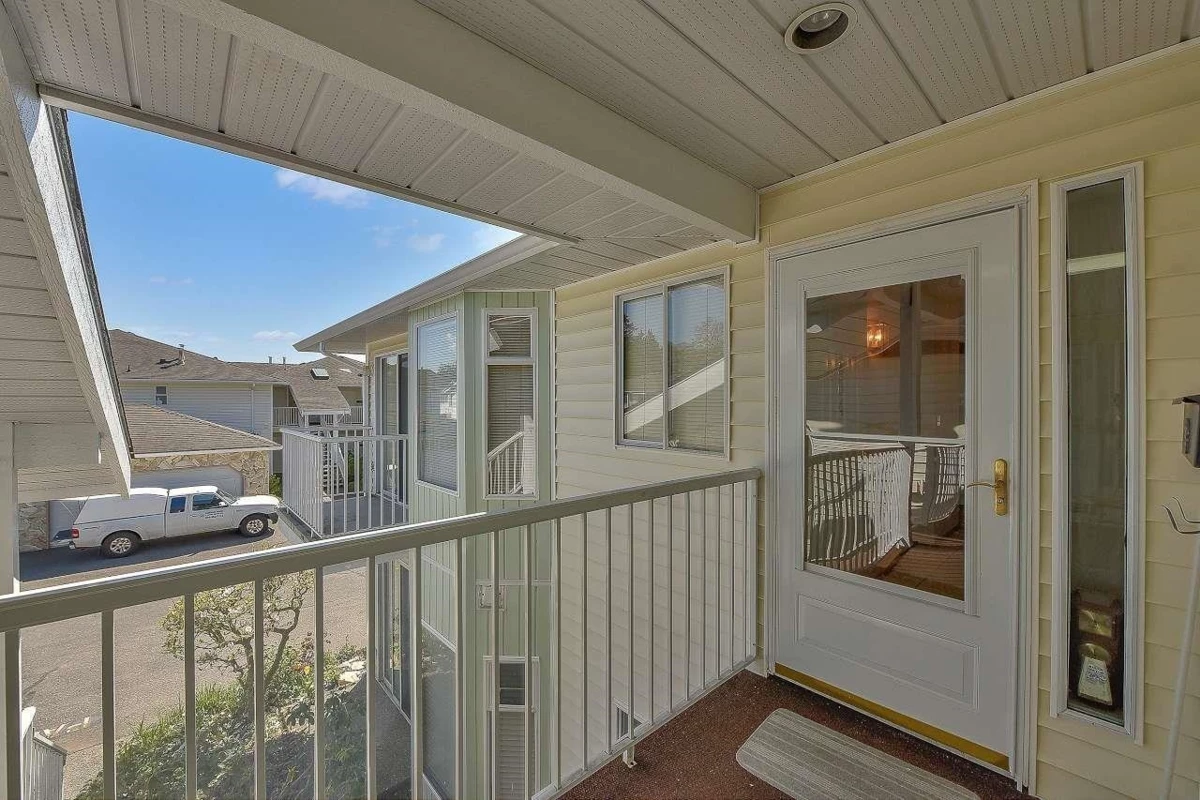 Family Room Photo of 204 7156 121 Street, Surrey, BC
