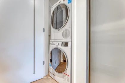 Laundry Room Photo of 512 2471 St. George Street, Vancouver, BC