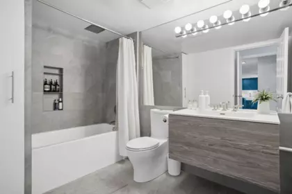 Powder Room Photo of 1604 1010 Burnaby Street, Vancouver, BC