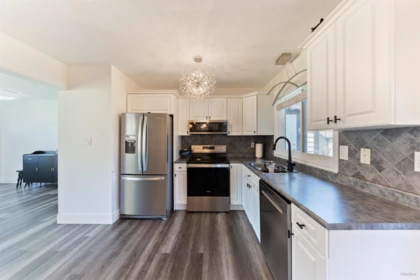 Kitchen Photo of 9454 213 Street, Langley, BC
