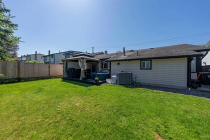 Mudroom Photo of 9454 213 Street, Langley, BC