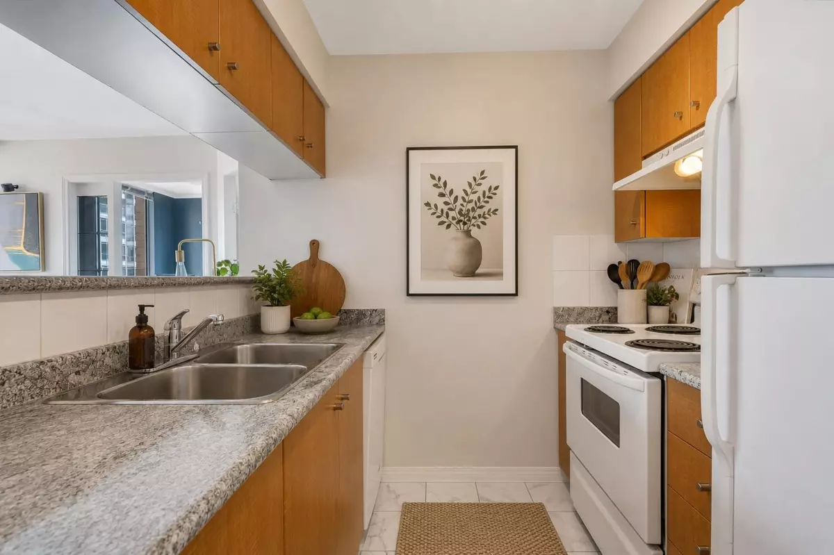 Family Room Photo of 1405 822 Homer Street, Vancouver, BC