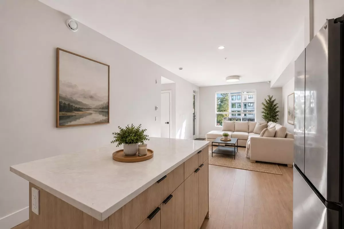 Dining Area Photo of 319 13458 95 Avenue, Surrey, BC