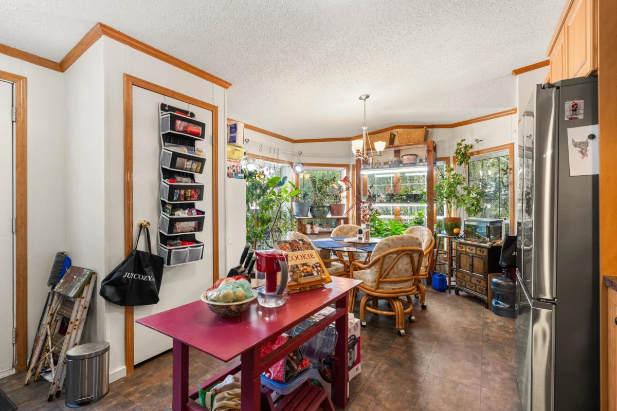 Dining Area Photo of 13262 Porters Road, Madeira Park, BC