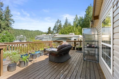 Staircase Photo of 13262 Porters Road, Madeira Park, BC