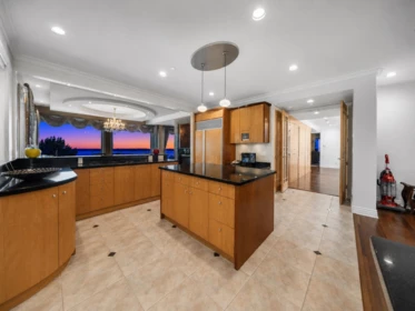 Breakfast Nook Photo of 1629 Langton Place, West Vancouver, BC