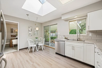 Breakfast Nook Photo of 2322 Huron Drive, Coquitlam, BC