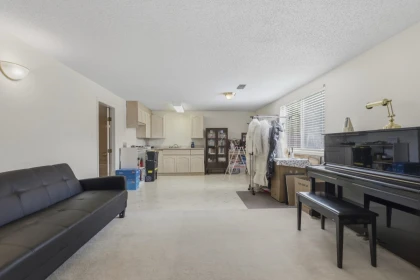 Garage Interior Photo of 35016 Cassiar Avenue, Abbotsford, BC