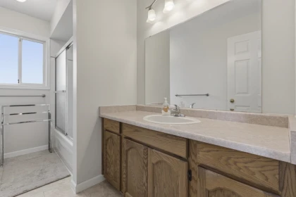 Hallway Photo of 35016 Cassiar Avenue, Abbotsford, BC