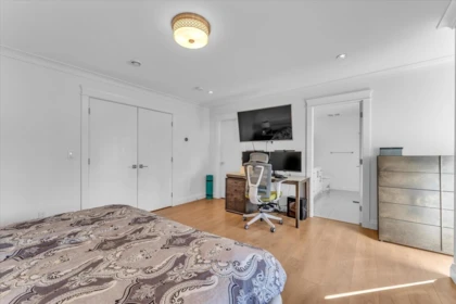 Hallway Photo of 2268 Latimer Avenue, Coquitlam, BC
