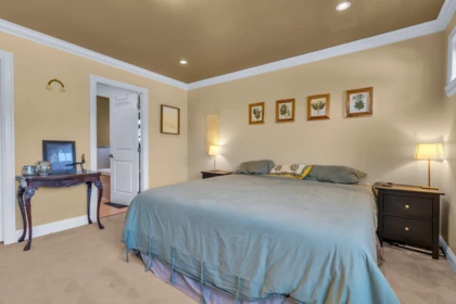 Guest Bathroom Photo of 33116 Tunbridge Avenue, Mission, BC