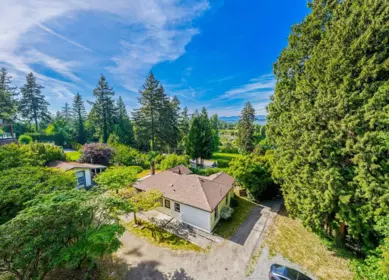 Laundry Room Photo of 12520 Crescent Road, Surrey, BC