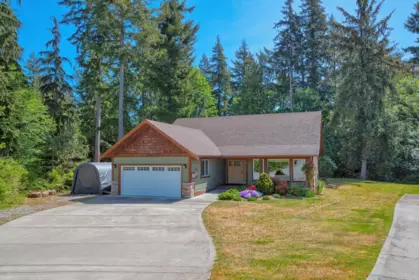 Front Yard Photo of 1420 Sundance Place, Gibsons, BC