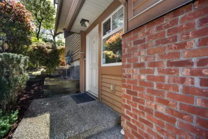 Backyard Photo of 7 5201 Oakmount Crescent, Burnaby, BC
