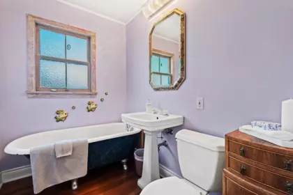 Hot Tub / Spa Photo of 2200 Wellington Crescent, Richmond, BC