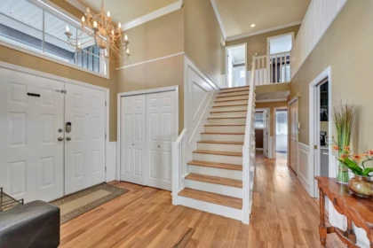 Entry Foyer Photo of 14763 31a Avenue, Surrey, BC