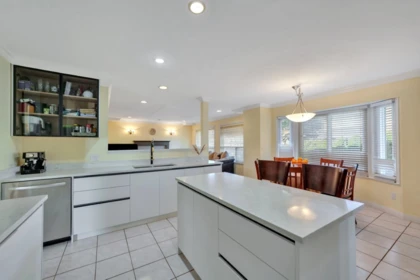 Guest Bathroom Photo of 14763 31a Avenue, Surrey, BC