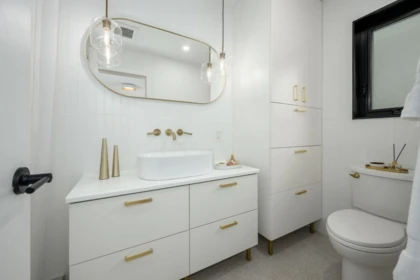 Guest Bathroom Photo of 5471 7b Avenue, Delta, BC