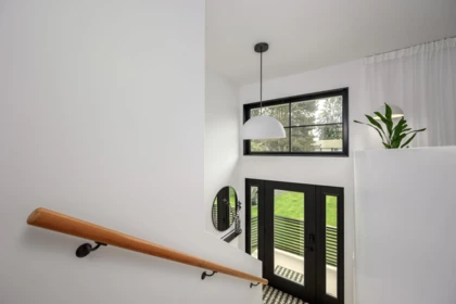 Hallway Photo of 5471 7b Avenue, Delta, BC