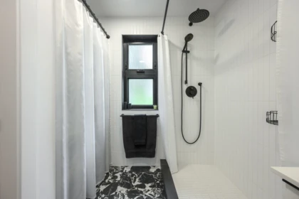 Hot Tub / Spa Photo of 5471 7b Avenue, Delta, BC