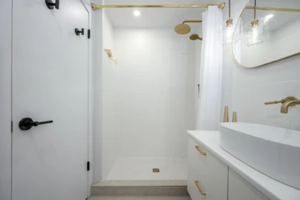 Powder Room Photo of 5471 7b Avenue, Delta, BC