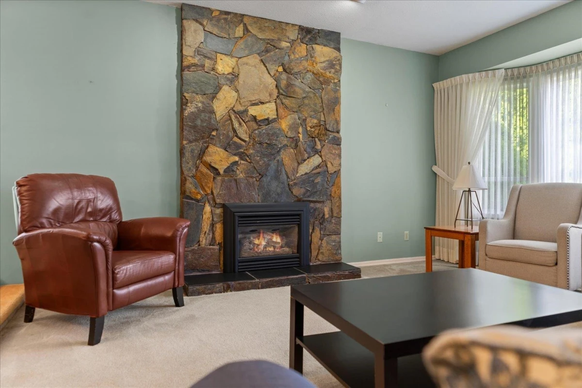 Dining Area Photo of 3731 Nicola Street, Abbotsford, BC