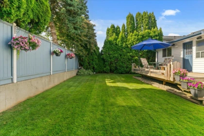 Garden / Landscaping Photo of 3731 Nicola Street, Abbotsford, BC